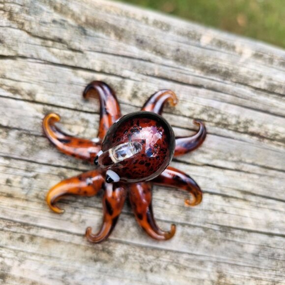 Handblown Art Glass Octopus Figurine With Orange & Black Speckled Design Vintage - Picture 6 of 7